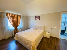 Nardaran Lehic baglari villalar olan məhəllədə  2 mertebeli bağ evi satılır, -13