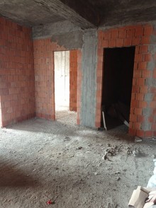 Daxili qoşunlarin Baş idarəsinin yaxinligi. Qoşa zapravka tərəfə 3 otaq podmoyak menzil satilir, -11
