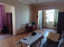 kiraye evler azadliq terefde 2 otaq, -3