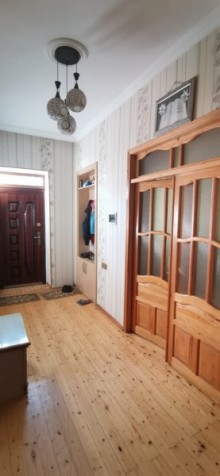 Xirdalan kruquna yaxin 2 mertebeli ev satilir, -9