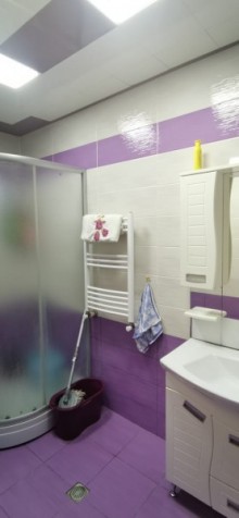 Xirdalan kruquna yaxin 2 mertebeli ev satilir, -16