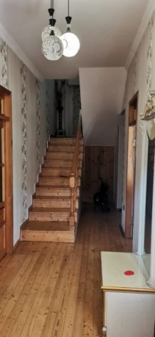 Xirdalan kruquna yaxin 2 mertebeli ev satilir, -19