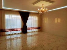 Villa merdekan Bravo marketden cem markete geden yolun ustunde ucuz qiymete bag evi, -2
