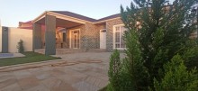 Villa merdekan Bravo marketden cem markete geden yolun ustunde ucuz qiymete bag evi, -12