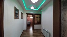 novxani araz market etrafinda 2 mertebeli heyet evi satilir, -11