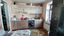 novxani araz market etrafinda 2 mertebeli heyet evi satilir, -19