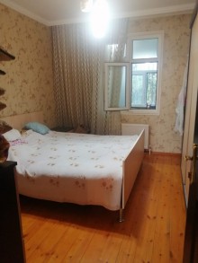 xirdalanda 1 mertebeli ev satilir, -6