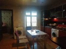 xirdalanda 1 mertebeli ev satilir, -10