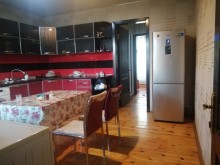 xirdalanda 1 mertebeli ev satilir, -13