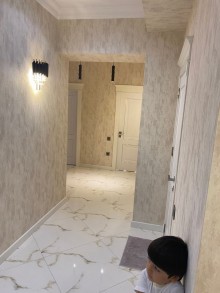 7mkr Dərnəgül met yani. Yeni tikili 17 mərtəbəli binada mezil satilir, -4