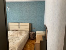 7mkr Dərnəgül met yani. Yeni tikili 17 mərtəbəli binada mezil satilir, -6