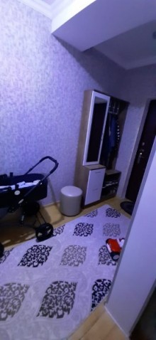 xirdalanda 7 nomreli mektebe terefde aaf parkin binasinda menzil satilir, -3