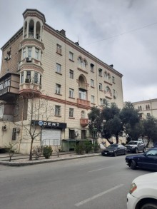 nerimanovda mehkemenin yaninda kohne binada menzil satilir, -1