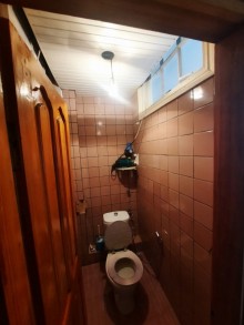 nerimanovda mehkemenin yaninda kohne binada menzil satilir, -9