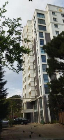 azadliq metro stansiyasina yaxin 3 otaqli menzil almaq, -2