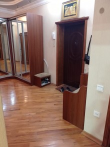 azadliqda 4 otaqli yeni binada menzil satilir, -4