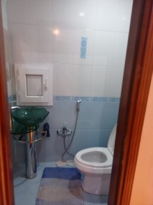 azadliqda 4 otaqli yeni binada menzil satilir, -6
