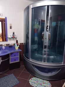 azadliqda 4 otaqli yeni binada menzil satilir, -13