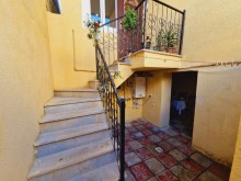 xirdalanda avtobus dayancagina yaxin heyet evi almaq, -2