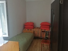 xirdalanda 2 nomreli mekteb terefde heyet evi, -11