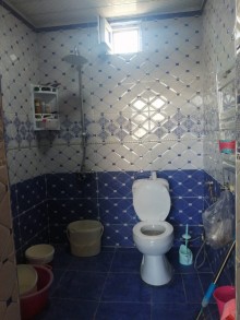 xirdalanda 2 nomreli mekteb terefde heyet evi, -17