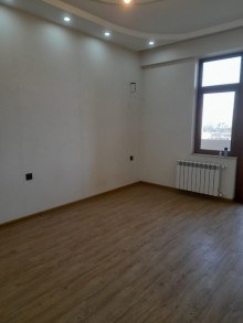 7 mkr Azadliq metrosuna piyada 5-6 deqiqədə məsafədə, -4