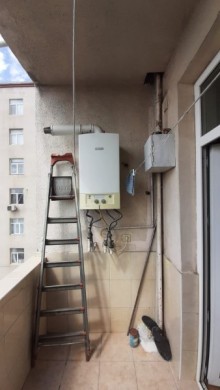 bineqedide azadliq metrosu terefde 2 otaqli menzil almaq, -3