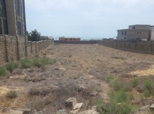 Badamdar 3-cü massivdə 15 sot torpaq sahəsi, -6