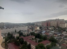 İnşaatçılarda  Abbas Mirzə Şərifzadə küçəsində Günəş Petrolun yaxınlığında menzil, -18