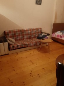 Bakıxanovda 1 otaqdan 2 otağa düzəldilmiş mənzil, -2