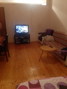 Bakıxanovda 1 otaqdan 2 otağa düzəldilmiş mənzil, -3