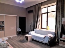 Şüvalan Parkdan dəniz yolunda 1 mərtəbəli qapalı hovuzlu və əşyalı villa satılır, -12