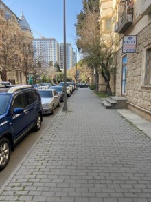 azadliq prospektinde hər bir şəraiti olan obyekti satılır, -8