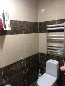 Nazli petrolun yaxinliqinda 2 mertebeli heyet evi, -8