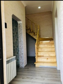 Nazli petrolun yaxinliqinda 2 mertebeli heyet evi, -9