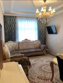 Nazli petrolun yaxinliqinda 2 mertebeli heyet evi, -10