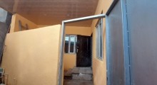Xirdalanda Ugur marketin yaninda 3 otaqli heyet evi almaq, -1
