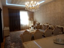 BIleceri qesbesinde Army market yaxinliginda 3 Mertebeli ev, -10