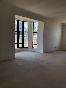 Mərdəkan qəsəbəsi Bravo marketdən 1 km aralıda bag evi satilir, -6