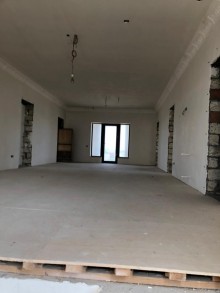 Mərdəkan qəsəbəsi Bravo marketdən 1 km aralıda bag evi satilir, -12