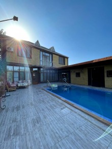 Suvelan Araz markete yaxin esyali ve hovuzlu bag evi satilir, -1