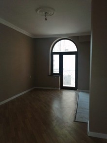 Xirdalanda AAAF-park yayayis kompleksinde 5/5 ci mertebesinde menzil, -20