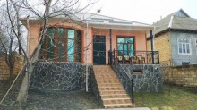 Qəbələ şəhərində lunaparka, kanata yaxın ərazidə yerləşən 3 otaqlı həyət evi, -1