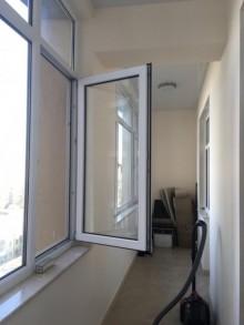 Yasamalda yeni binada 3 otaqli 137 kv/m yaşayış sahəsi olan təmirli sənədli mənzil, -4