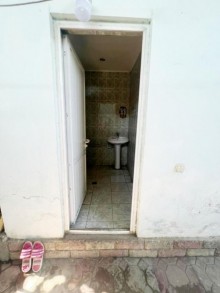 keşlədə "şəfa" stadionuna yaxın həyət evi̇ satılır, -10