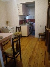 Qaraçuxur qəsəbəsində  1 mərtəbəli  təmrli həyət evi, -12