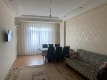 7-ci mikrorayonda metro tərəfdə, Yenitikili  binada menzil almaq, -2