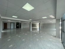 bineqedida tam yeni̇ təmi̇rli̇ obyekt i̇carəyə verilir, -5