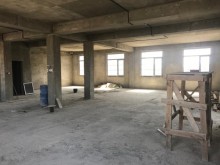 Genclikde Hesen Eliyev kucesinde yol qiragi yeni 5 mertebeli obyekt satilir, -13