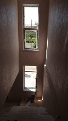 Xirdalanda herbi hisse terefde heyet evi satilir yeni temirlidir, -7
